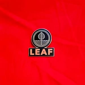 420 LEAF CANNABIS PIN.🌿